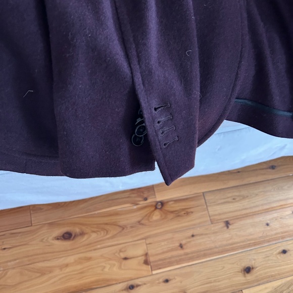 Burgundy Banana Republic sport coat - Picture 3 of 9